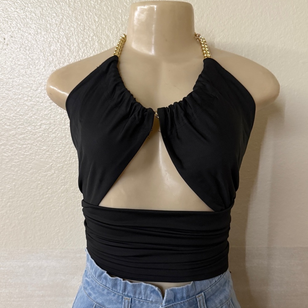 Stylish Black Halter Crop Top - Picture 2 of 3